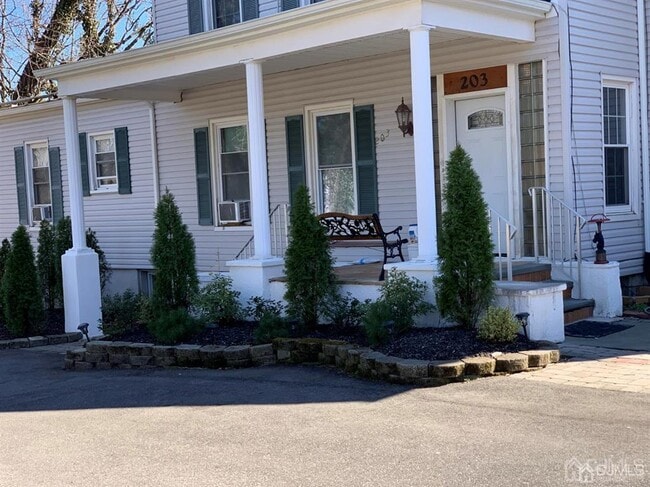 203 Woodbridge Ave in Metuchen, NJ - Building Photo - Building Photo