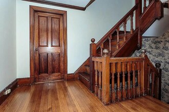 350 Riverside Ave, Unit 1 in Medford, MA - Building Photo - Building Photo