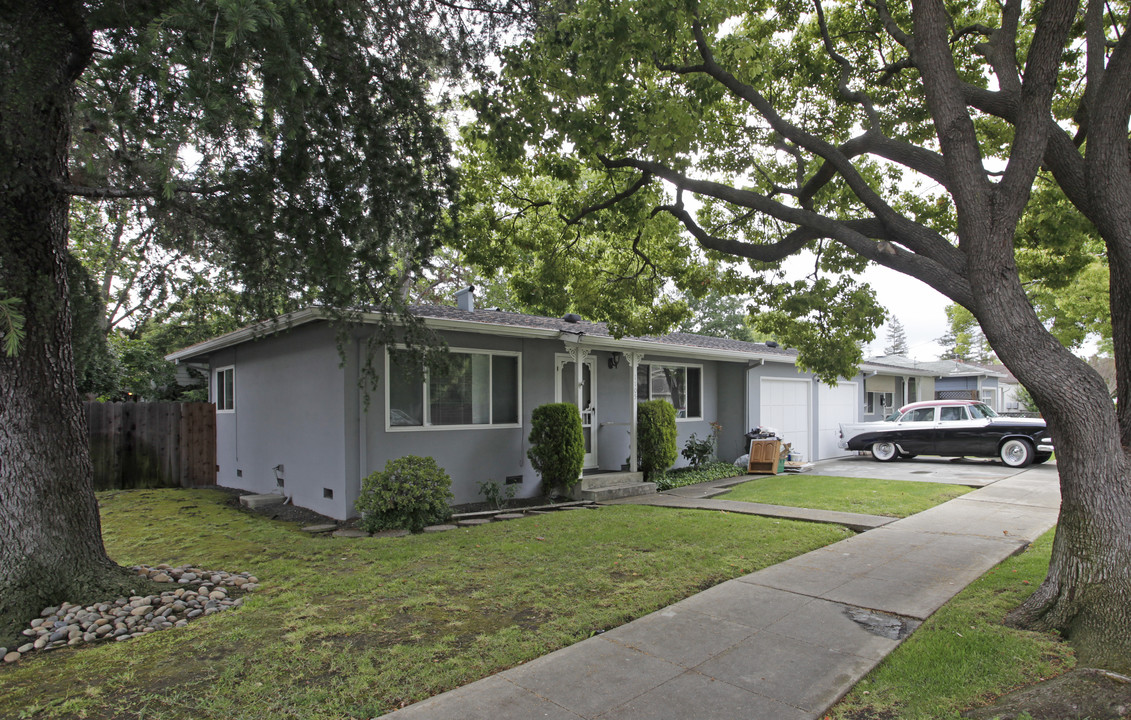 1105-1109 Junipero Ave in Redwood City, CA - Foto de edificio