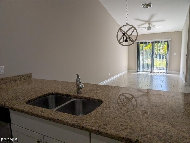 4405 SW 8th Ct in Cape Coral, FL - Building Photo - Building Photo