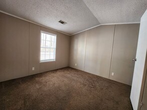 167 Mae St in Oak Hill, FL - Building Photo - Building Photo