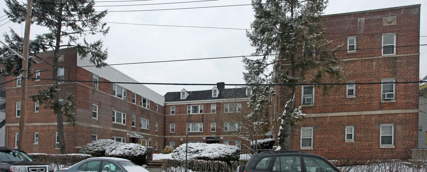 17-21 Centre St in Mount Vernon, NY - Building Photo