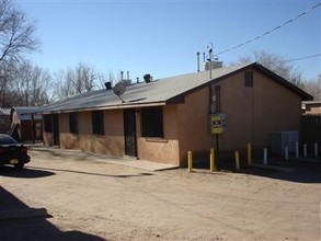 1218 SW Vito Romero St in Albuquerque, NM - Building Photo - Building Photo