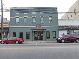 413 Halifax St in Emporia, VA - Building Photo