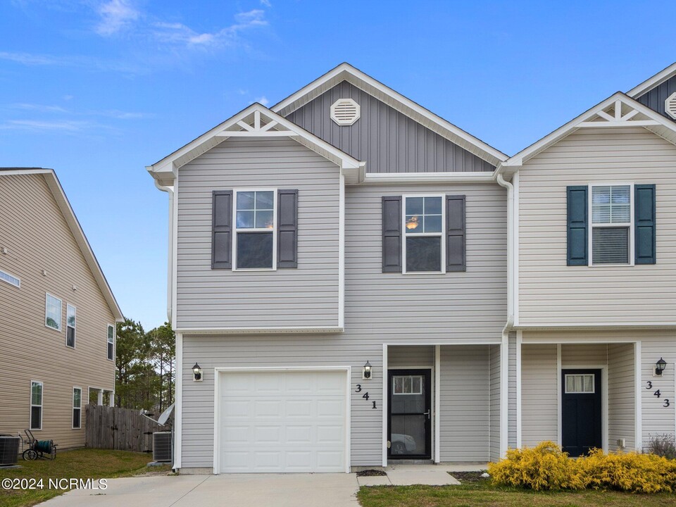 341 Frisco Wy in Holly Ridge, NC - Building Photo