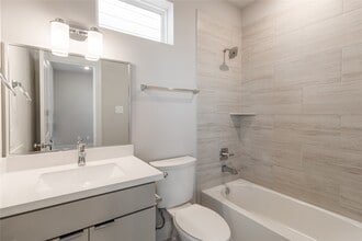 1284 N Post Oak Rd in Houston, TX - Building Photo - Building Photo