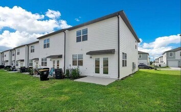 509 Madison Dr in Davenport, FL - Building Photo - Building Photo