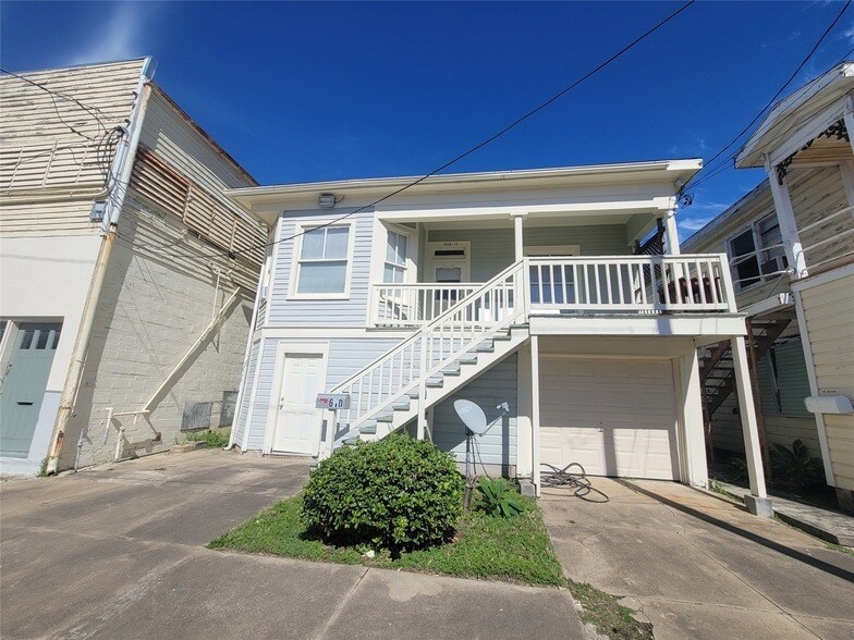 610 16th St in Galveston, TX - Building Photo