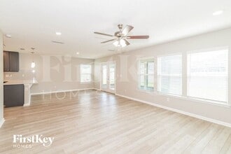 8145 Windmill Way in Jacksonville, FL - Building Photo - Building Photo