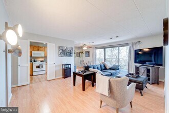 2612 Fort Farnsworth Rd in Alexandria, VA - Building Photo - Building Photo
