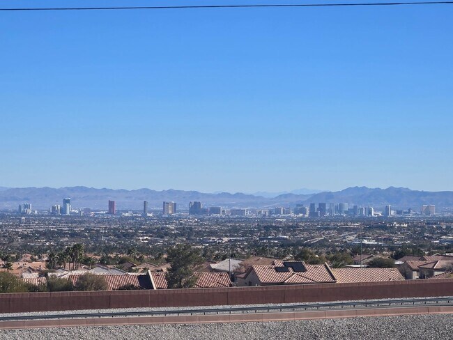 11373 Obelisk Ave in Las Vegas, NV - Building Photo - Building Photo