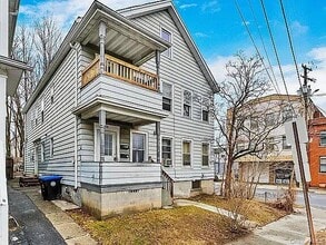 16 Park Pl in Poughkeepsie, NY - Building Photo - Building Photo