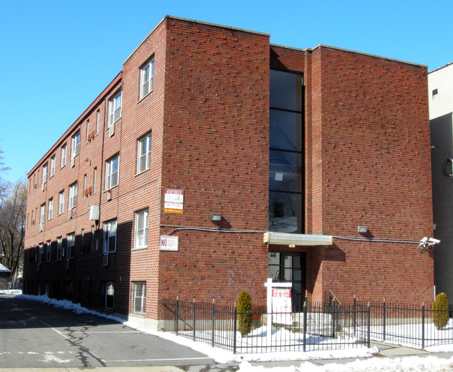 Garden Hill Apartments in Hartford, CT - Building Photo - Building Photo