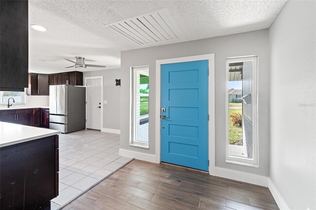6070 Denver St NE in St. Petersburg, FL - Building Photo - Building Photo