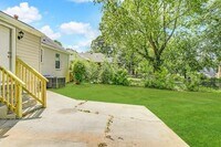 2446 Lynn Iris Dr photo'