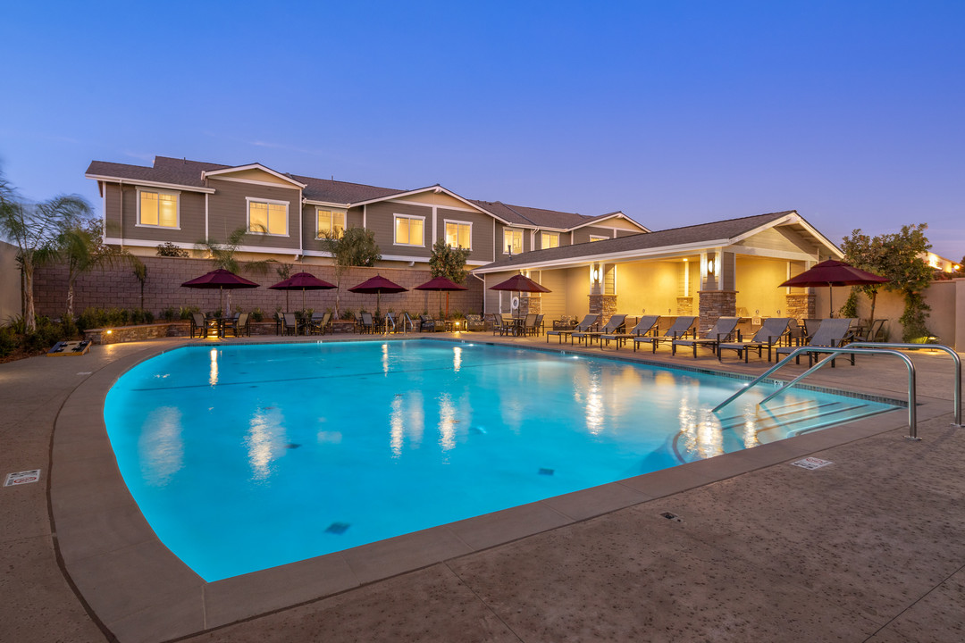 Sendero Townhomes in Santa Rosa, CA - Foto de edificio