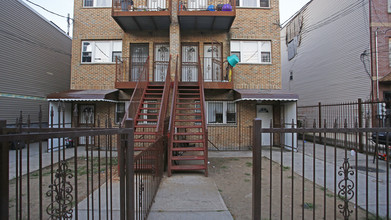 794-796 Logan St in Brooklyn, NY - Building Photo - Building Photo