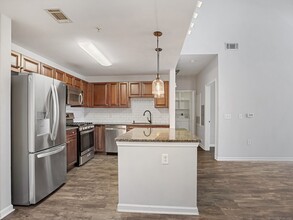 35 W Broad St in Stamford, CT - Building Photo - Building Photo
