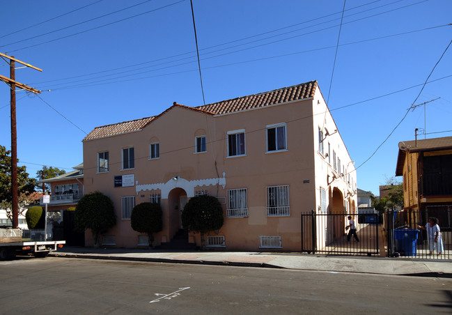 2404-2410 S Budlong Ave in Los Angeles, CA - Building Photo - Building Photo