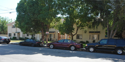 3826 Maxson Rd in El Monte, CA - Foto de edificio - Building Photo