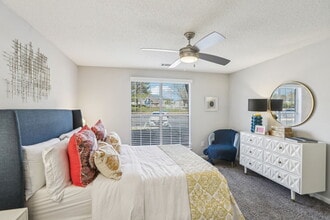 Peaks Landing in Conyers, GA - Foto de edificio - Building Photo