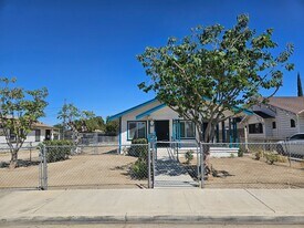 1964 Gaston St in Wasco, CA - Building Photo