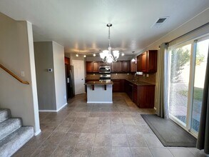 10504 Woodquail Dr NW in Albuquerque, NM - Building Photo - Building Photo