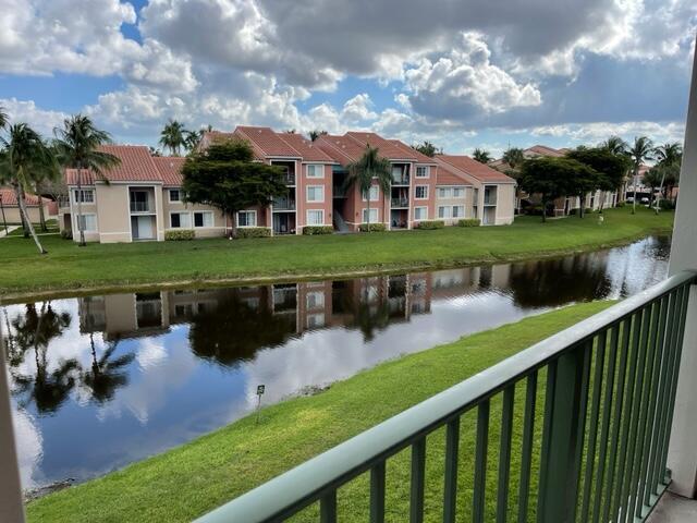 7856 Sonoma Springs Cir in Greenacres, FL - Building Photo