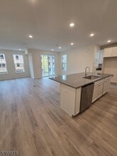 208 Lavender Wy in Warren, NJ - Building Photo - Building Photo