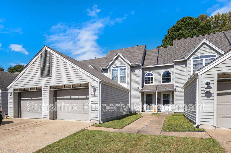 5120 Glenwood Way in Virginia Beach, VA - Building Photo