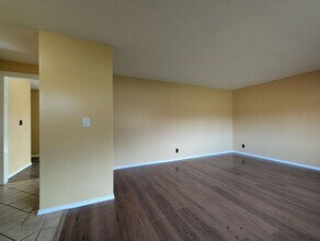 6905 Thurston Rd in Springfield, OR - Building Photo - Building Photo