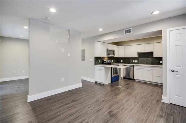 property at 935 La Posada Dr