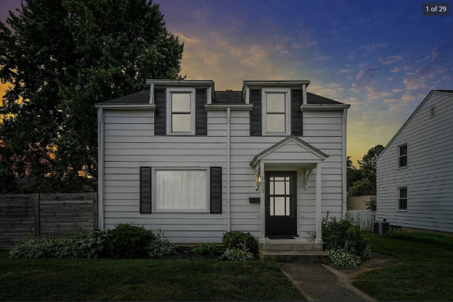 105 W Church St in Pickerington, OH - Building Photo - Building Photo