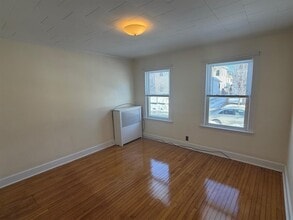 23 Ashland St, Unit 1 in Malden, MA - Building Photo - Building Photo