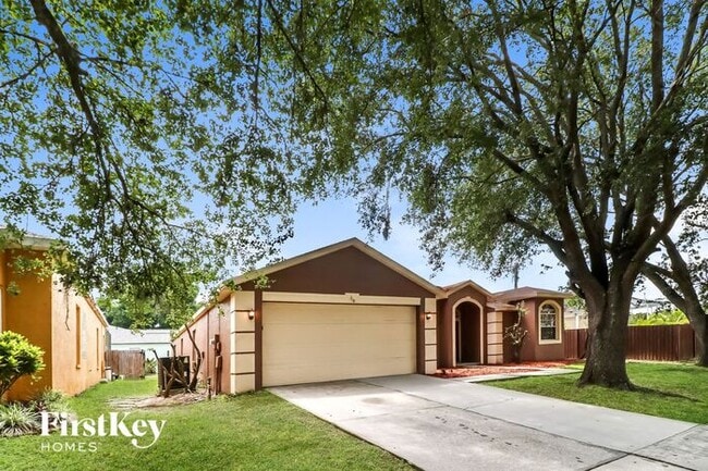 property at 318 Country Vineyard Dr