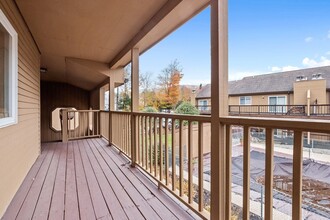 10 Notchview Ln in Lincoln, NH - Building Photo - Building Photo