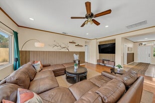 9363 Willow Pond Cir in Elk Grove, CA - Building Photo