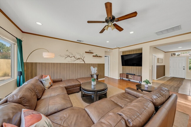 9363 Willow Pond Cir