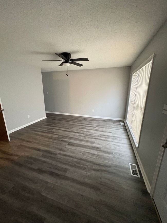 1019 N Arrowhead Ridge in Independence, MO - Building Photo - Building Photo