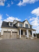 3 Pinetree Dr in Oro-Medonte, ON - Building Photo