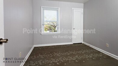 808 N Pinecrest Ave in Wichita, KS - Building Photo - Building Photo