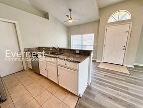 7870 Pine Fork Dr in Orlando, FL - Building Photo - Building Photo