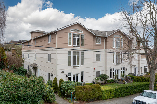 546 Walnut St in Edmonds, WA - Building Photo - Building Photo