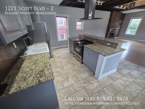 1221 Scott St in Covington, KY - Building Photo - Building Photo