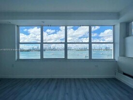 1250 West Ave in Miami Beach, FL - Building Photo