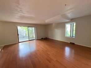 50 Overlook Ave in Fairfield, CT - Building Photo - Building Photo