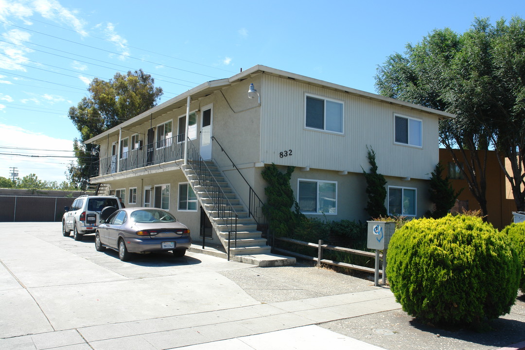 832 Deland in San Jose, CA - Foto de edificio