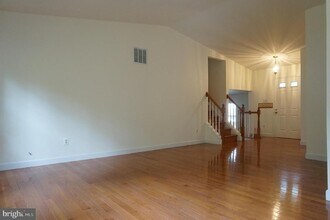 4382 Harvester Farm Ln in Fairfax, VA - Building Photo - Building Photo