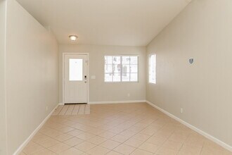 2117 Port Antonio Ct in North Las Vegas, NV - Building Photo - Building Photo
