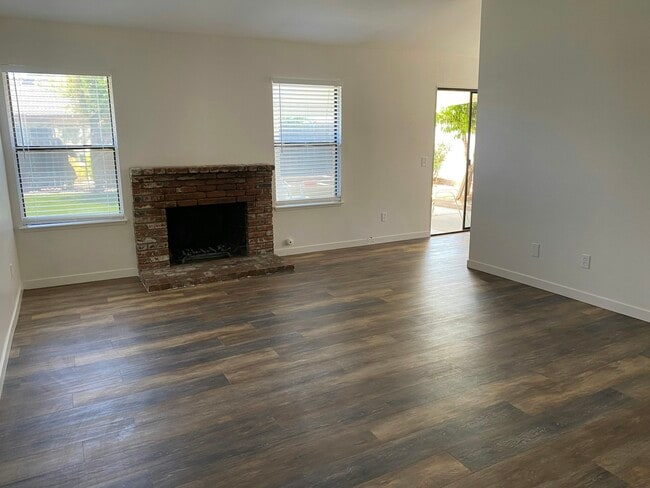 3220 Monroe St in Riverside, CA - Building Photo - Building Photo